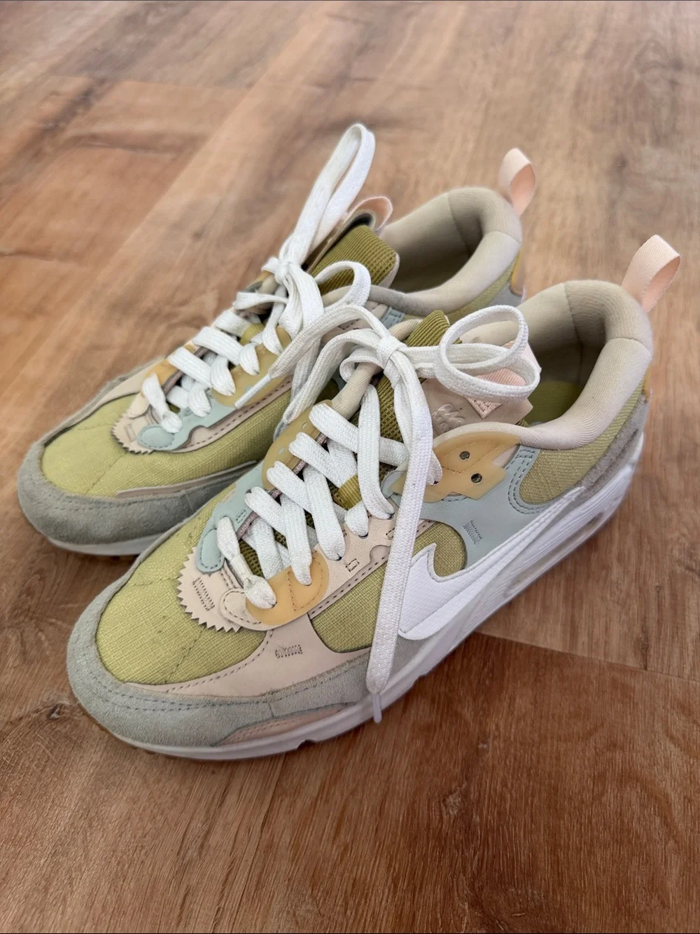 Nike Air Max Low-Top Sneakers in Olive Green, Cream, and Pale Yellow